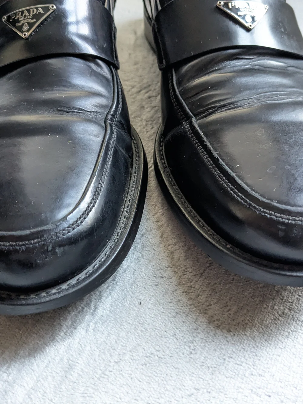 Prada loafers 100%